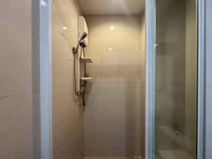 Moderno Condominio de 1 Habitación en Alquiler en The Base Uptown, Samkong, Phuket