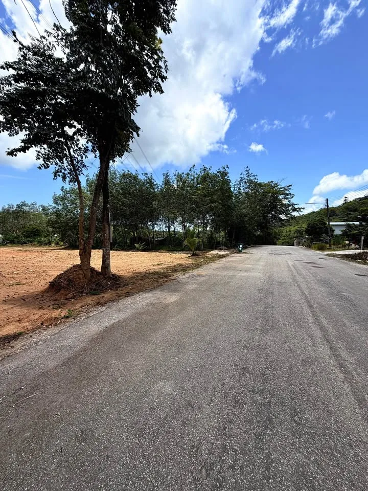 Terrain à louer proche de l'aéroport de Phuket, Pa Khlong Chiao