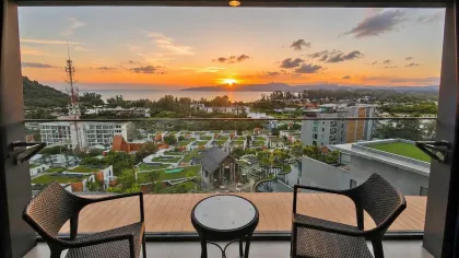 Кондо с видом на море, 1 спальня, Mida Grande Resort, Пхукет Таун