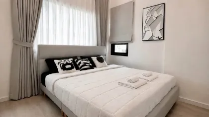 วิลล่าส่วนตัวสระว่ายน้ำทันสมัยในย่านป่าตองที่เงียบสงบ
