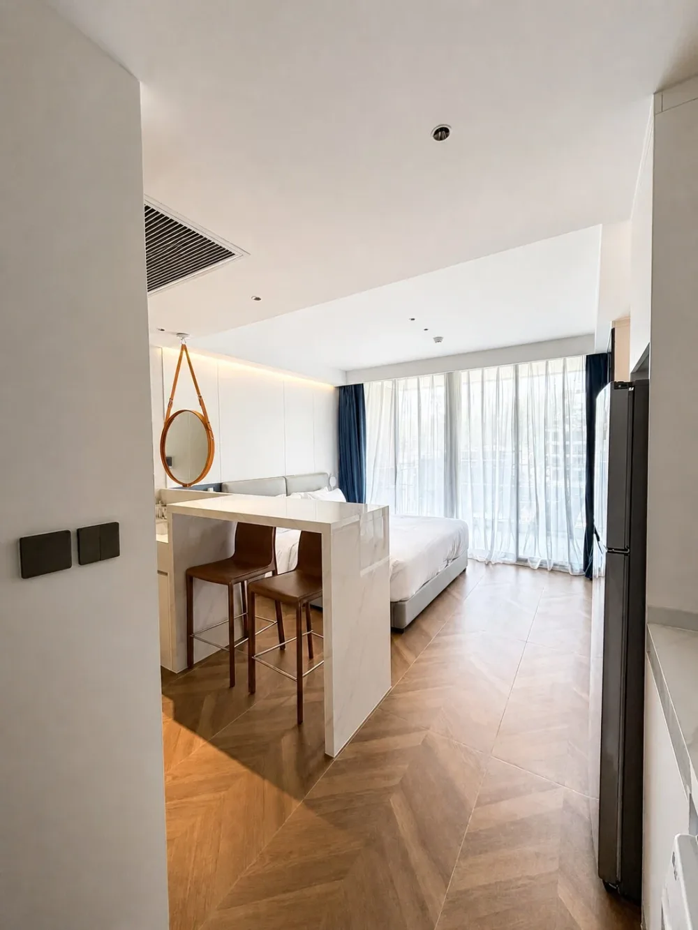 Современная студия D402 в Sunshine Beach Residences, Банг Тао
