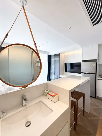 Studio moderne D402 à Sunshine Beach Residences, Bang Tao
