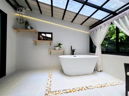 Kathu 3-Bedroom Villa with 2 Bathrooms for Rent