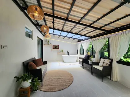 Kathu 3-Bedroom Villa with 2 Bathrooms for Rent
