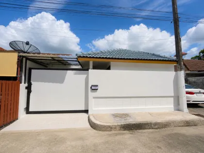 Kathu 3-Bedroom Villa with 2 Bathrooms for Rent
