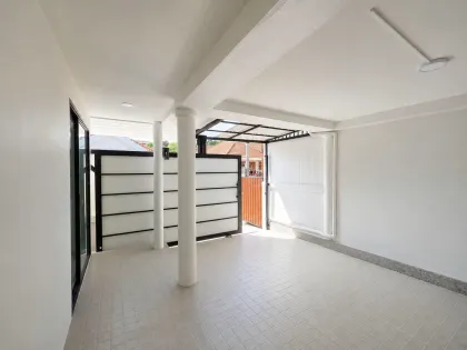 Kathu 3-Bedroom Villa with 2 Bathrooms for Rent
