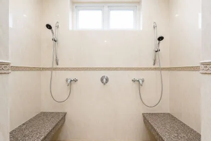 Appartement Penthouse & Rez-de-Chaussée 160 m² à Louer à Rawai, Phuket