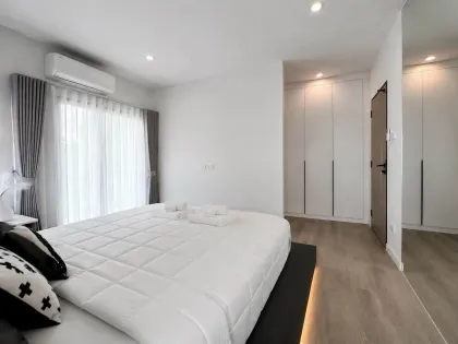 Moderne Poolvilla in ruhiger Lage von Patong zu vermieten