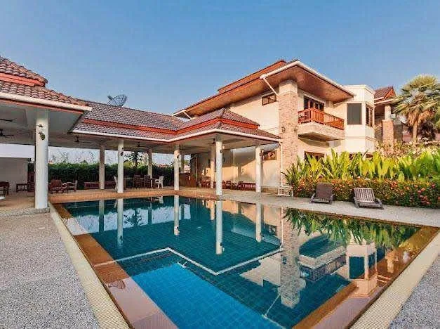 Apartamento de 3 dormitorios en alquiler en Rawai Grand Villas
