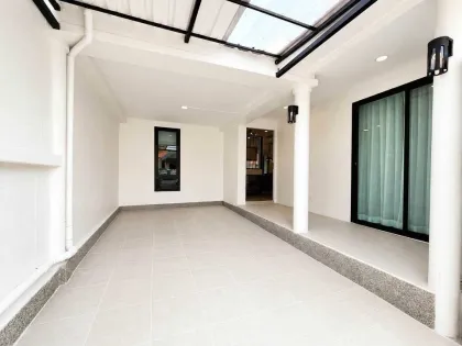 Maison de coin entièrement rénovée à louer à Bang Thong Hillside, Kathu
