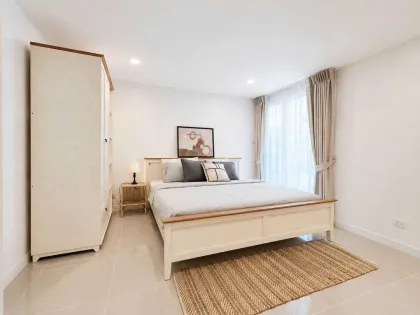 Maison de coin entièrement rénovée à louer à Bang Thong Hillside, Kathu