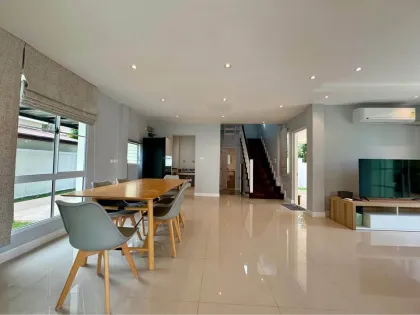 Вилла с 3 спальнями и большим садом в Land & Houses Chalong, Пхукет