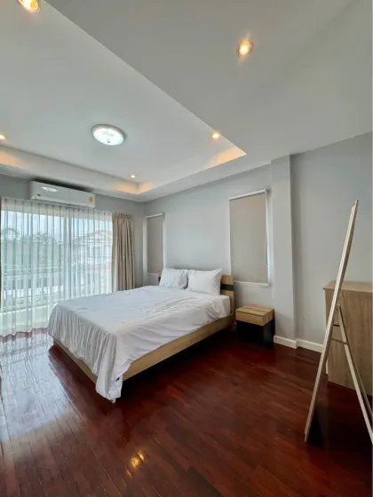Вилла с 3 спальнями и большим садом в Land & Houses Chalong, Пхукет