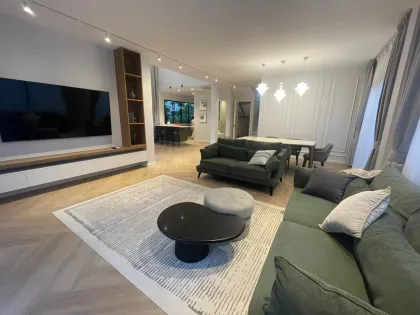 Villa Crown Estate Koh Kaew de 5 dormitorios y 4 baños