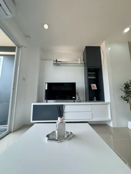 The Scene Condo Phuket – Apartamento Esquinero de 1 Habitación en Alquiler