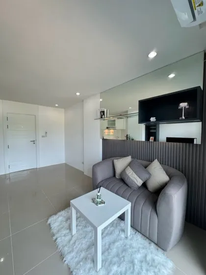 The Scene Condo Phuket – Apartamento Esquinero de 1 Habitación en Alquiler