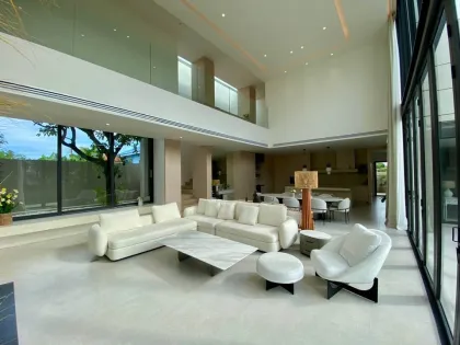 Villa de luxe 4 chambres avec piscine à louer à Chalong