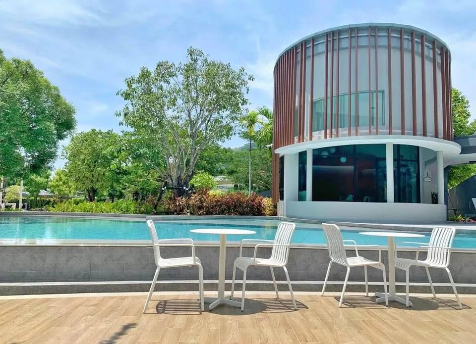 Voll möblierte 4-Zimmer-Wohnung mit 3 Bädern in Koh Kaew