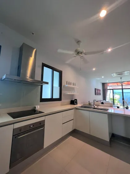 Villa 2 Chambres avec Piscine Privée dans Saiyuan Estate, Rawai