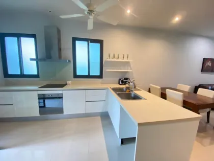 Villa 2 Chambres avec Piscine Privée dans Saiyuan Estate, Rawai