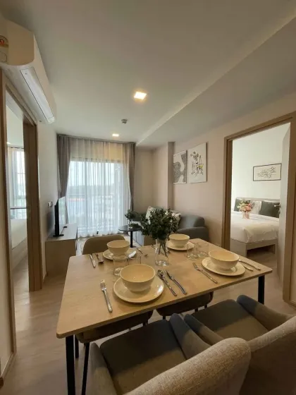 Угловой 2-комнатный кондо с видом на бассейн в The Base Bukit Phuket