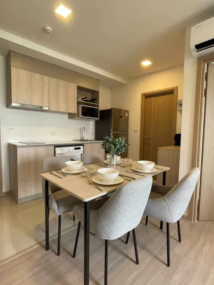 Угловой 2-комнатный кондо с видом на бассейн в The Base Bukit Phuket