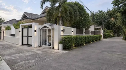 Частные виллы с бассейном в Паклоке — рядом с UWC Phuket и Mission Hills Golf Club