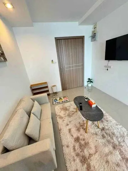 1-Bedroom Fully Furnished Apartment at The Royal Place 3 for Rent