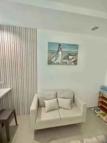 1-Bedroom Fully Furnished Apartment at The Royal Place 3 for Rent