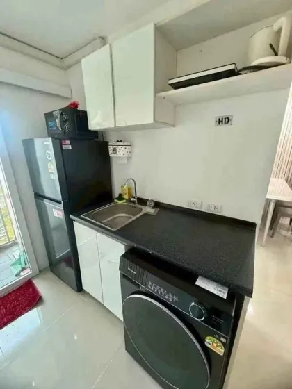 1-Bedroom Fully Furnished Apartment at The Royal Place 3 for Rent