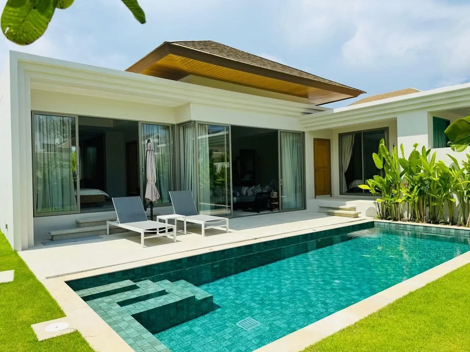 Villa Trichada Azure con piscina 3 dormitorios y 3 baños en alquiler