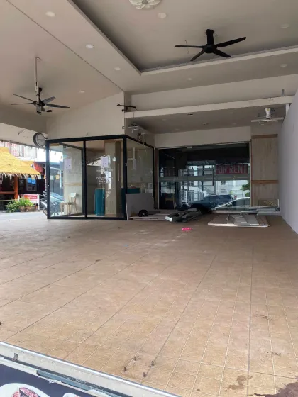 Local Comercial en Alquiler – Ubicación Prime en Patong, Phuket