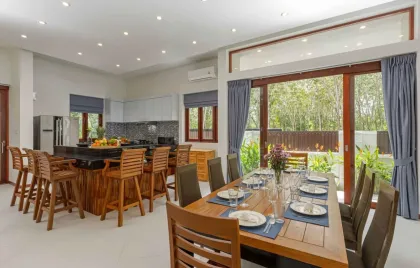 Villa Privée avec Piscine 3 Chambres à Louer à Paklok Près de UWC Phuket