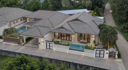 Villa Privée avec Piscine 3 Chambres à Louer à Paklok Près de UWC Phuket