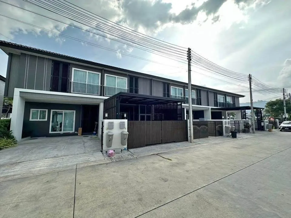 Spacious 2+1 Bedroom Apartment with Office in Supalai Primo, Chalong