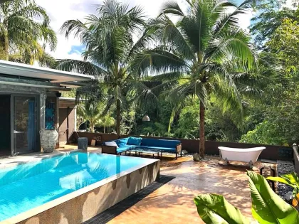 Haustierfreundliche Loft-Poolvilla zur Miete in Paklok, Phuket