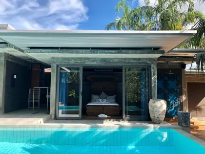 Haustierfreundliche Loft-Poolvilla zur Miete in Paklok, Phuket