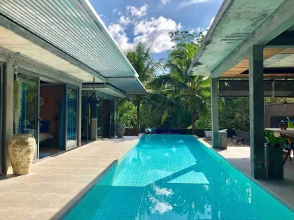 Haustierfreundliche Loft-Poolvilla zur Miete in Paklok, Phuket