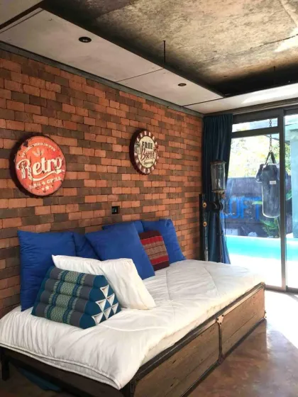 Haustierfreundliche Loft-Poolvilla zur Miete in Paklok, Phuket