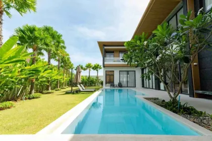 Luxuriöse 6-Schlafzimmer-Villa mit privatem Pool in Koh Kaew, Phuket