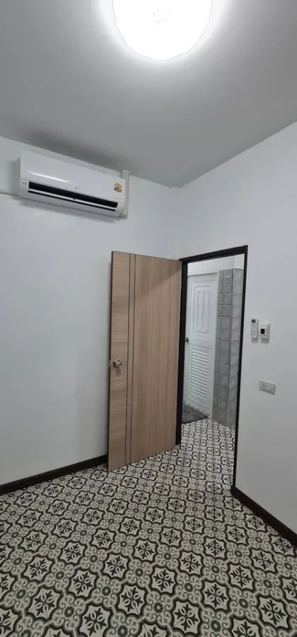 Geräumiges 2-Schlafzimmer-Haus zur Miete in der Nähe des Tiger Park, Chalong
