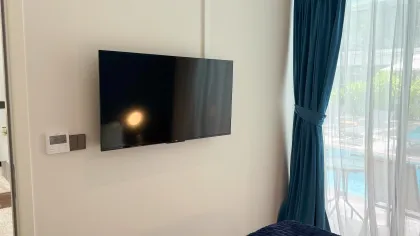 Sunshine A2007 – 2-Bedroom Apartment with Direct Pool Access