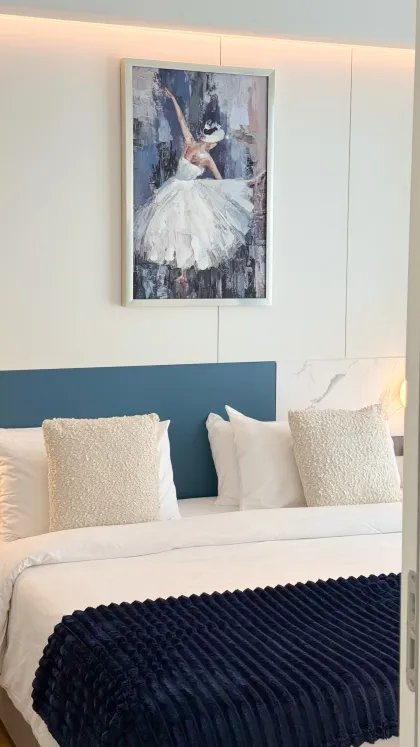 Sunshine A2007 – 2-Bedroom Apartment with Direct Pool Access