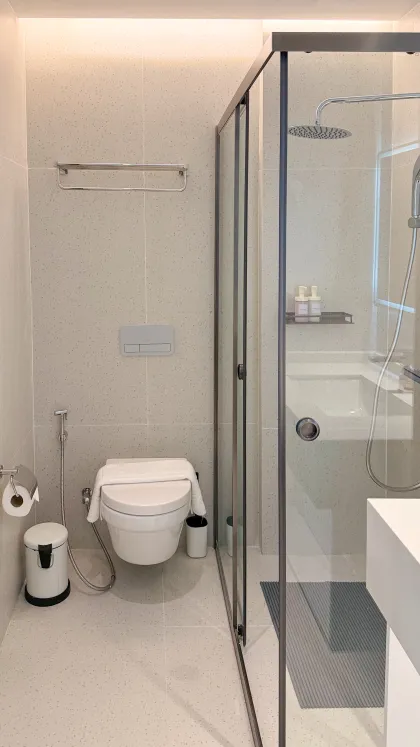 Sunshine A2007 – 2-Bedroom Apartment with Direct Pool Access