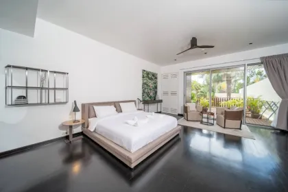 Layang Manor Four-Bedroom Garden Pool Villa for Rent in Cherng Talay