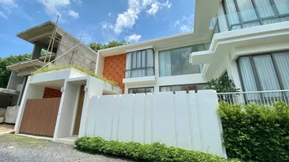 Villa con piscina 4 dormitorios y 5 baños en Pasak, Bang Tao, Phuket