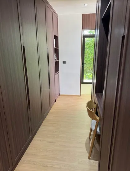 Boat Avenue Residence三卧四卫私人泳池别墅出租