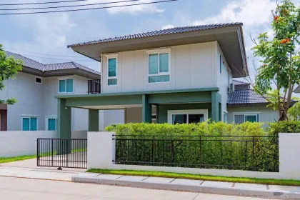 วิลล่าทันสมัย 3 ห้องนอน พร้อมสำนักงานใน Saransiri Retreat, เกาะแก้ว