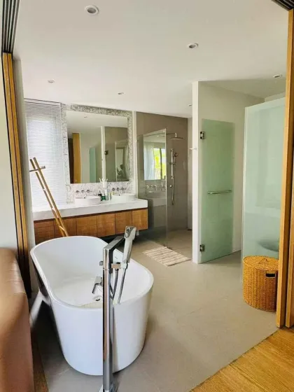 4 Schlafzimmer, 3 Badezimmer Villa zur Miete in Trichada Breeze, Bang Tao