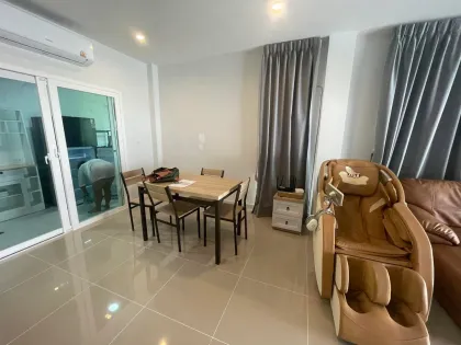 Supalai Palm Springs 3-Bedroom, 3-Bathroom Townhouse for Rent